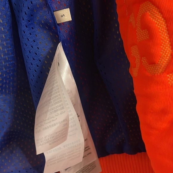 Beautiful Gucci Jacket - Picture 8 of 13